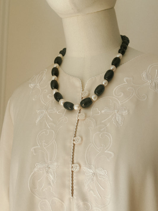 Black & Pearlized Bead Necklace