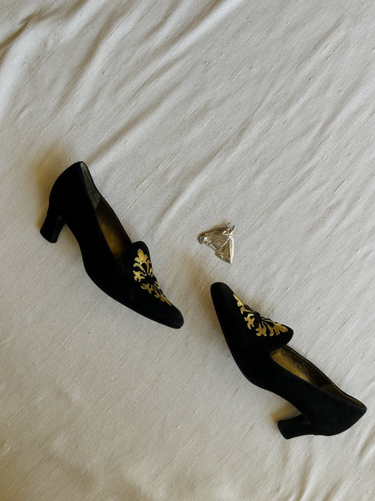 Yves Saint Laurent Black Suede Pumps