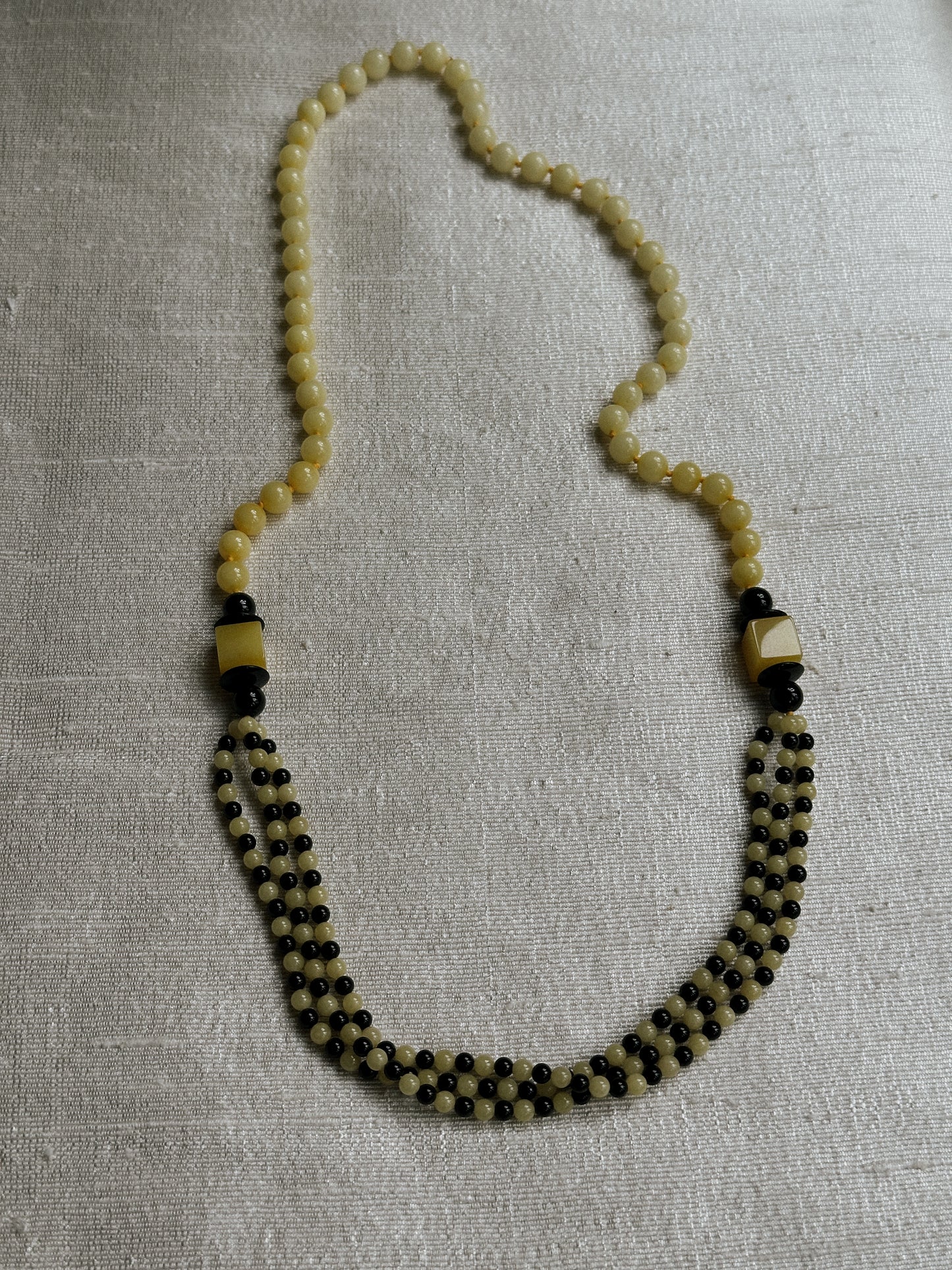Art Deco Black and Butterscotch Glass Beaded Necklace