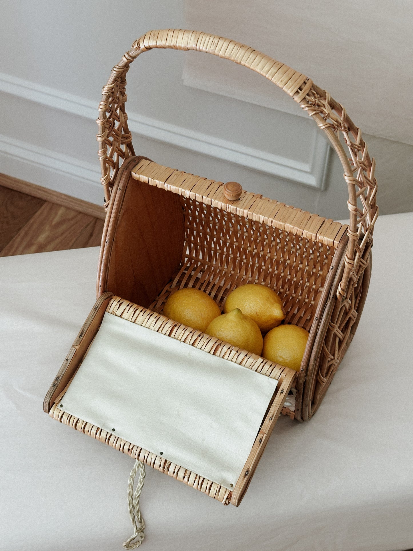 Wicker and Seashell Purse 
