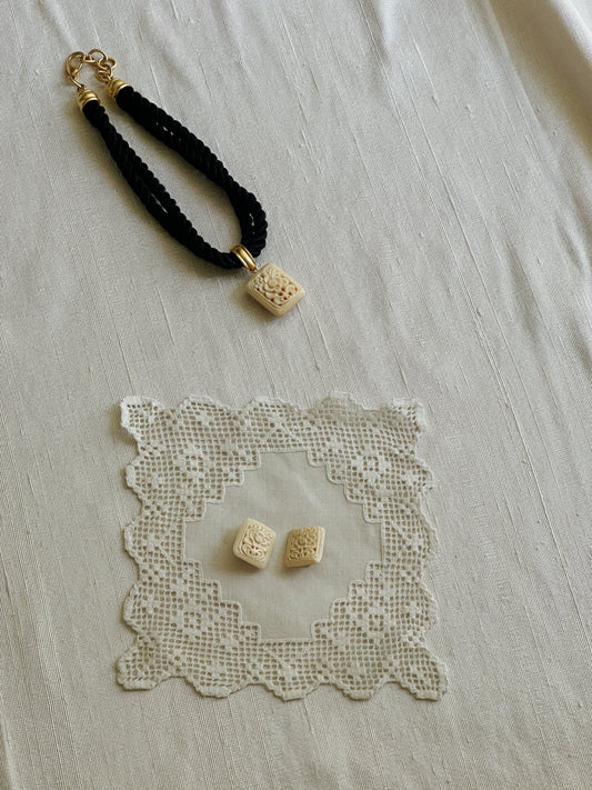 Carved Ivory Tone Clip On Earrings