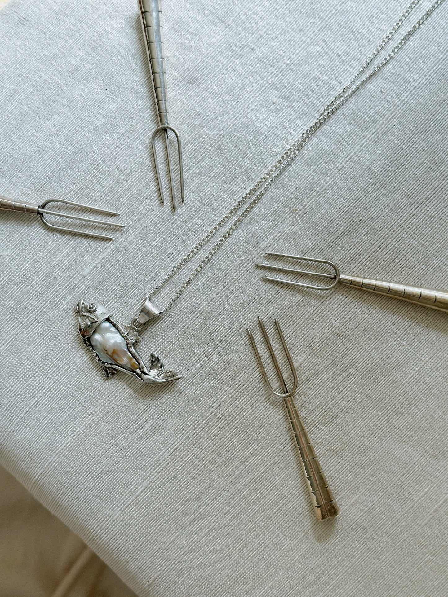 Sterling/Mother of Pearl Fish Pendant Necklace 