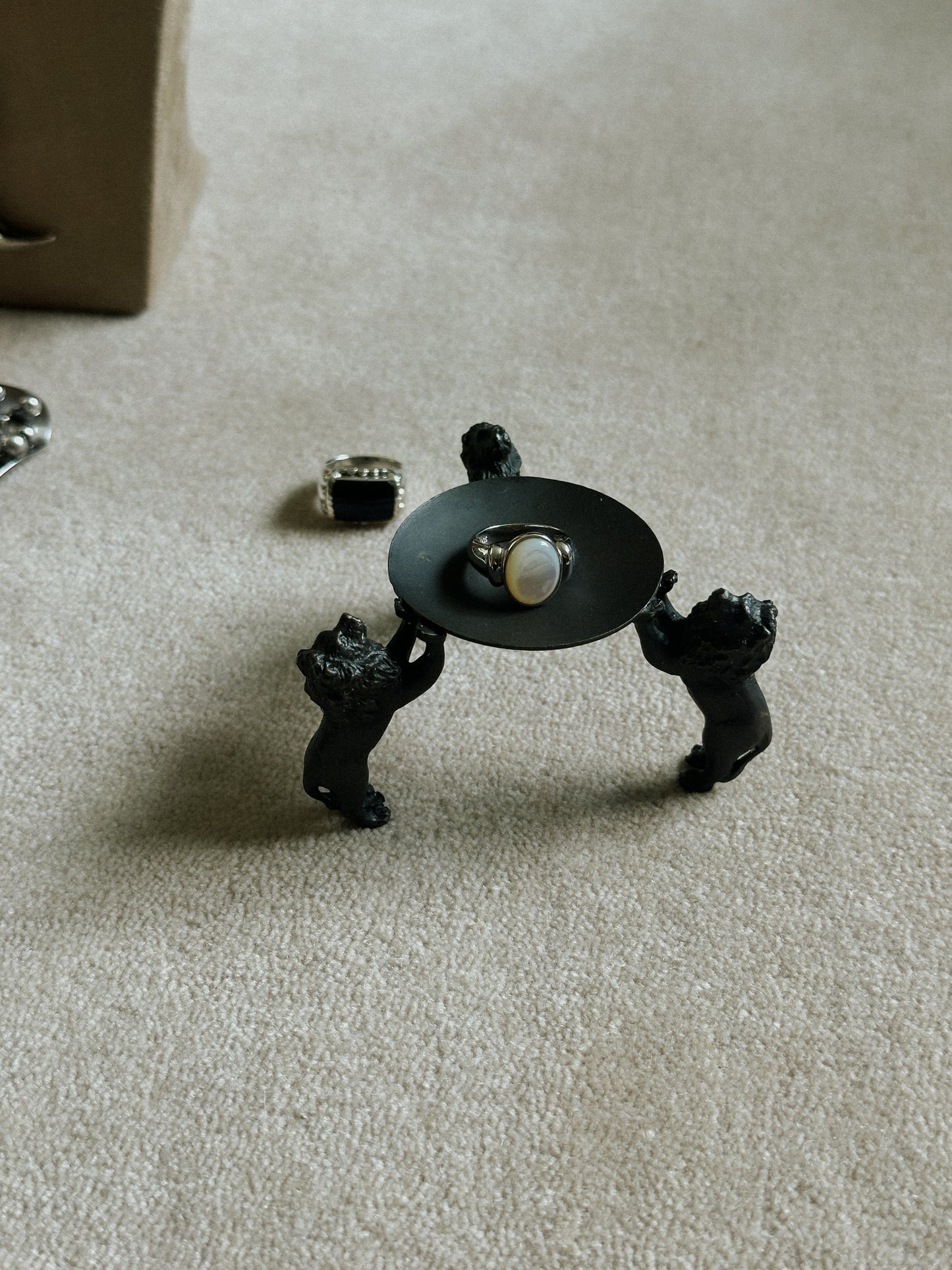Iron Ring Holder