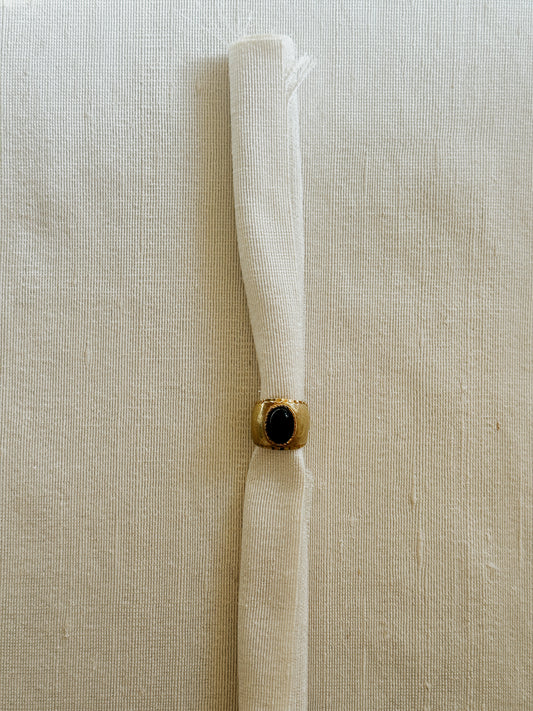 Gold and Onyx Cabochon Ring