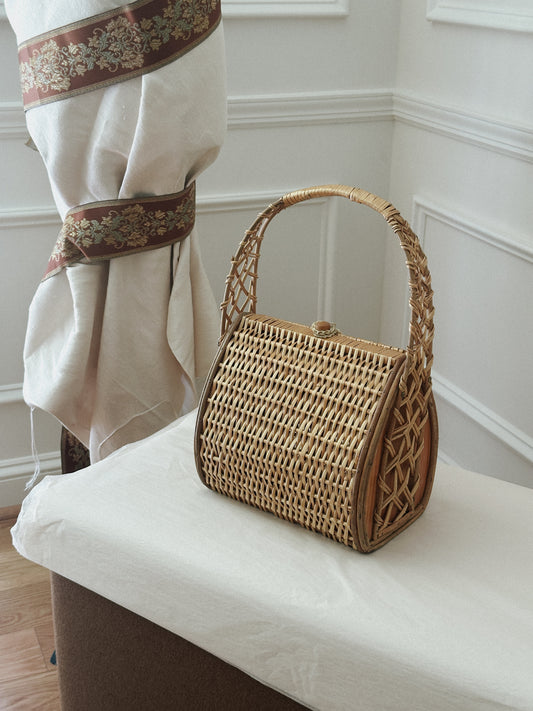 Wicker and Seashell Purse 