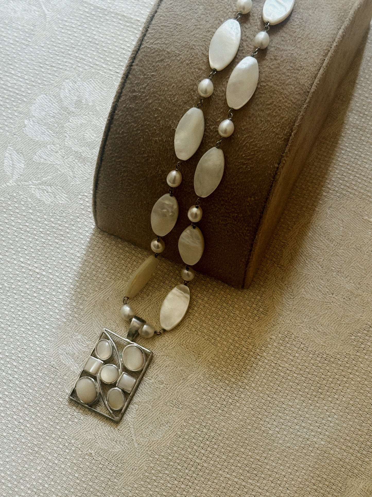 Sterling/Mother of Pearl Pendant Necklace